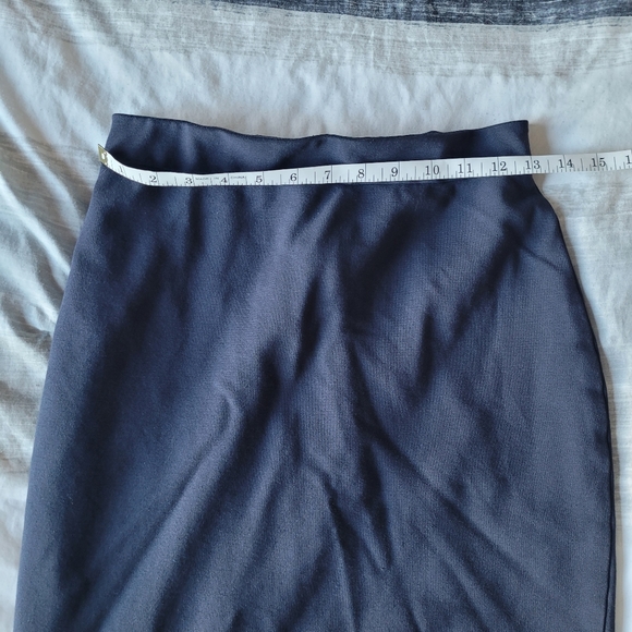 Ann Taylor Pencil Skirt Black Sz 2 Stretchy - Picture 4 of 6